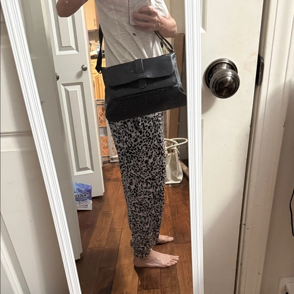 Fossil Black Leather Messenger Bag with Gold Hardware Accents